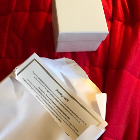 Simulated Diamonds Brand New - Picture 8 of 8